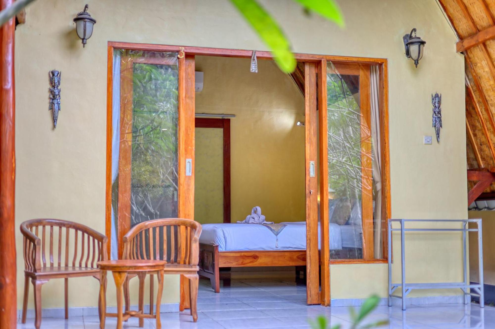 Maharga Bungalows Sakti Rom bilde