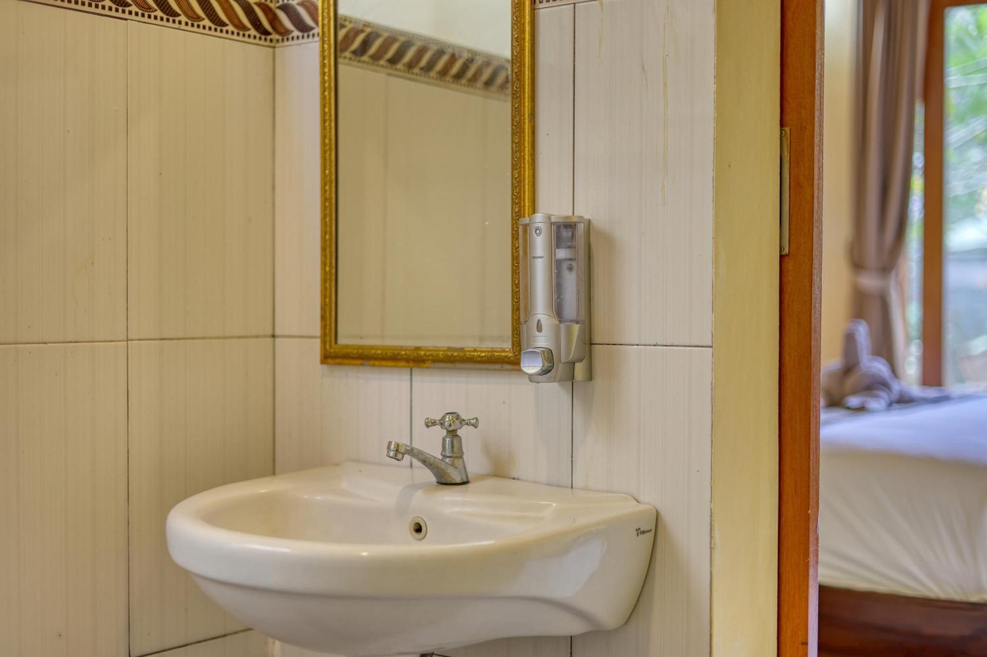 Maharga Bungalows Sakti Rom bilde